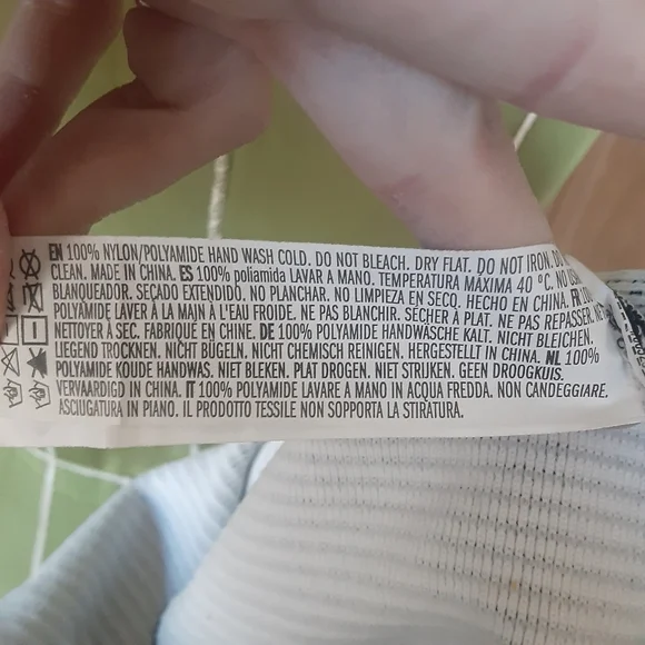 FOREVER 21 Contemporary Striped Tub Top - Picture 6 of 8